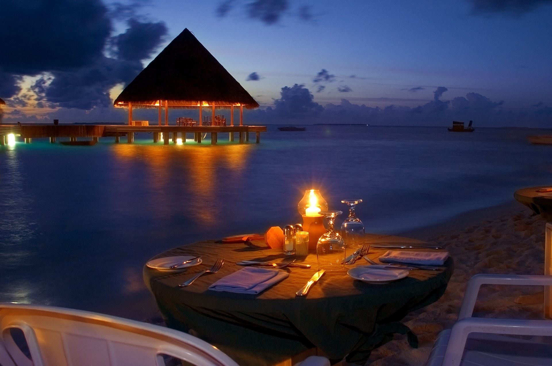 night beach dinner ocean romance sunset beach romantic dinner view