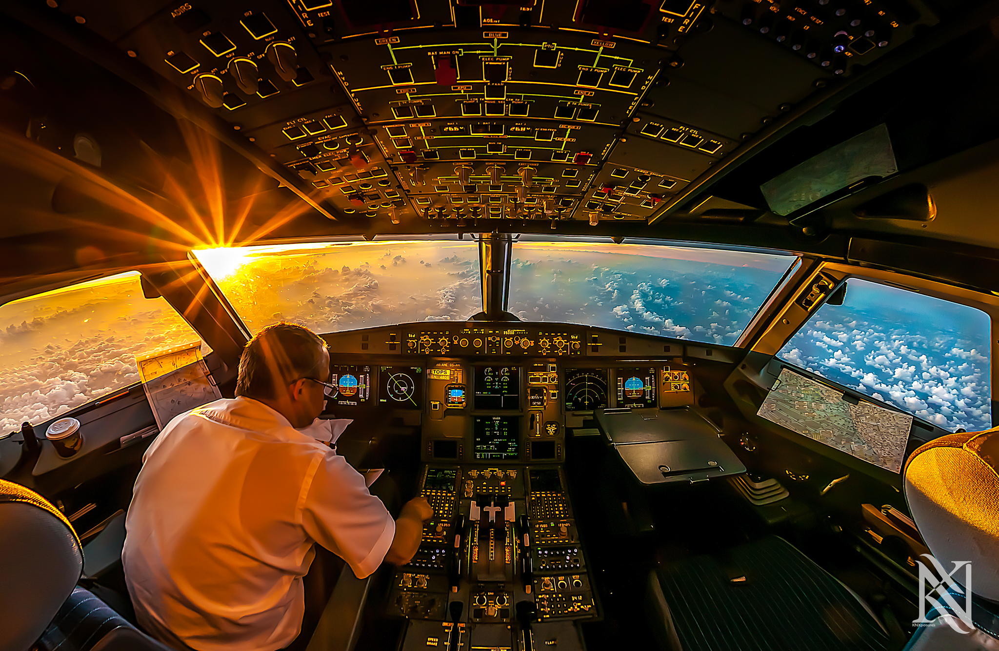 25 Awesome In Flight Photos Taken by Pilots from the Cockpit