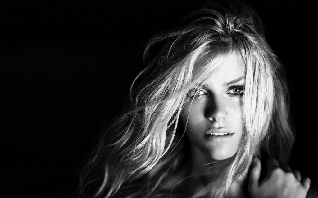 Sexy Girl Wallpaper 12 Blondes Women Models Brooklyn Decker Monochrome Black Background 2560× 0827