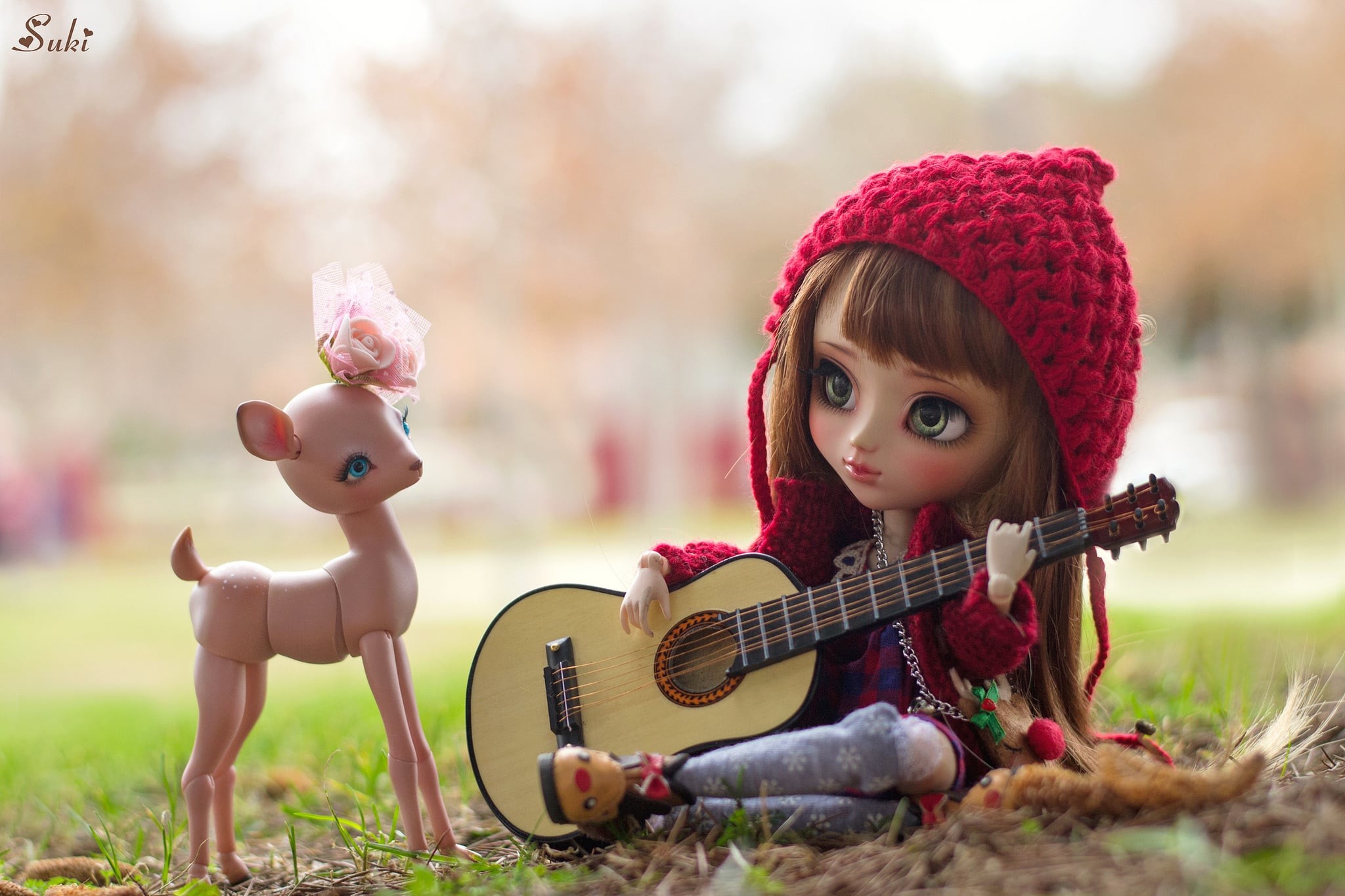 Toy girl with guitar wallpaper HD
