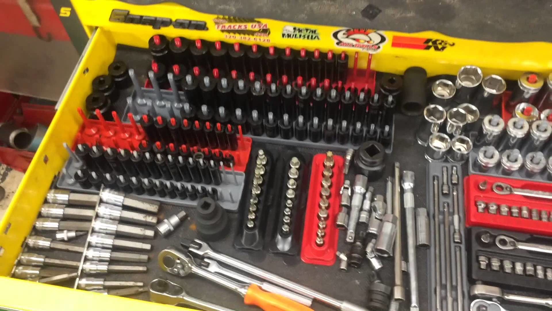 LUKE HAYES takes you to his day job and shows his fans his SNAP ON tool box  and tools – YouTube