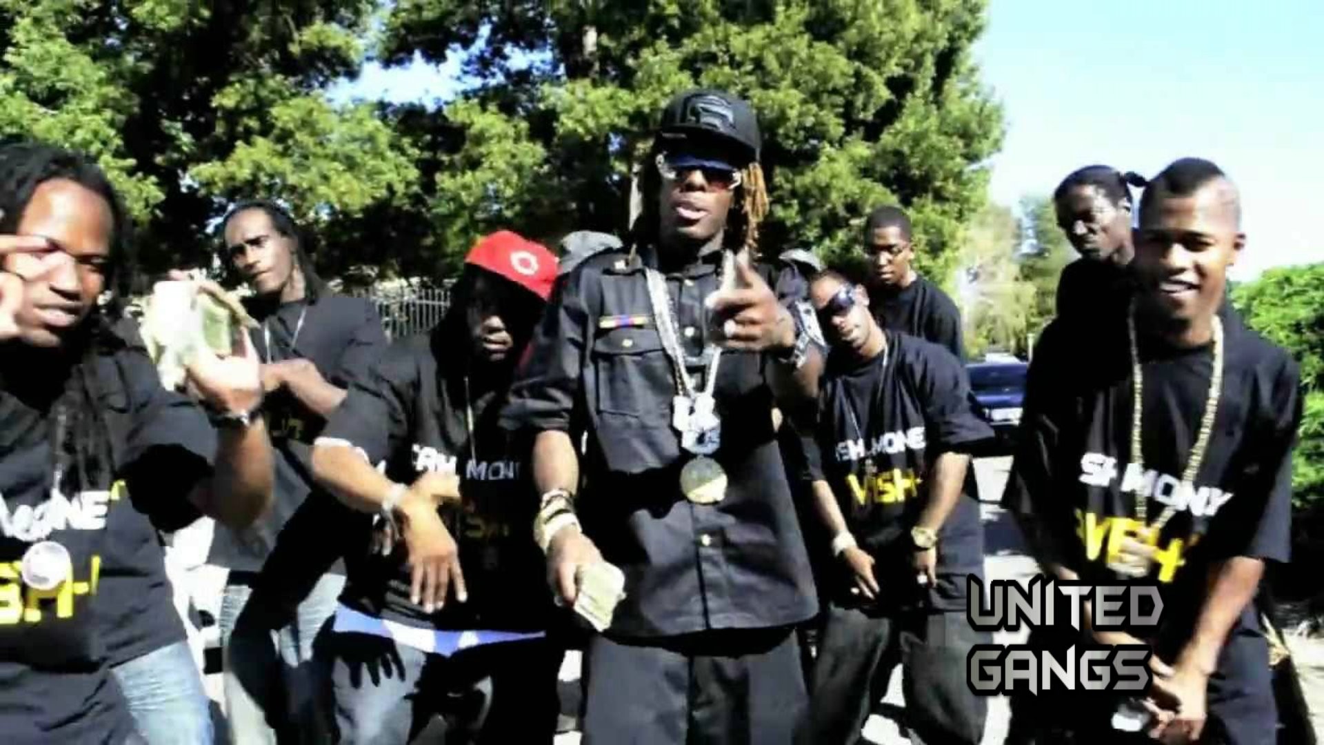 The G Mobb also known as G Parkway Mobb, is a multi ethnic hybrid street gang who originated in the Phoenix Park housing apartments formerly known as