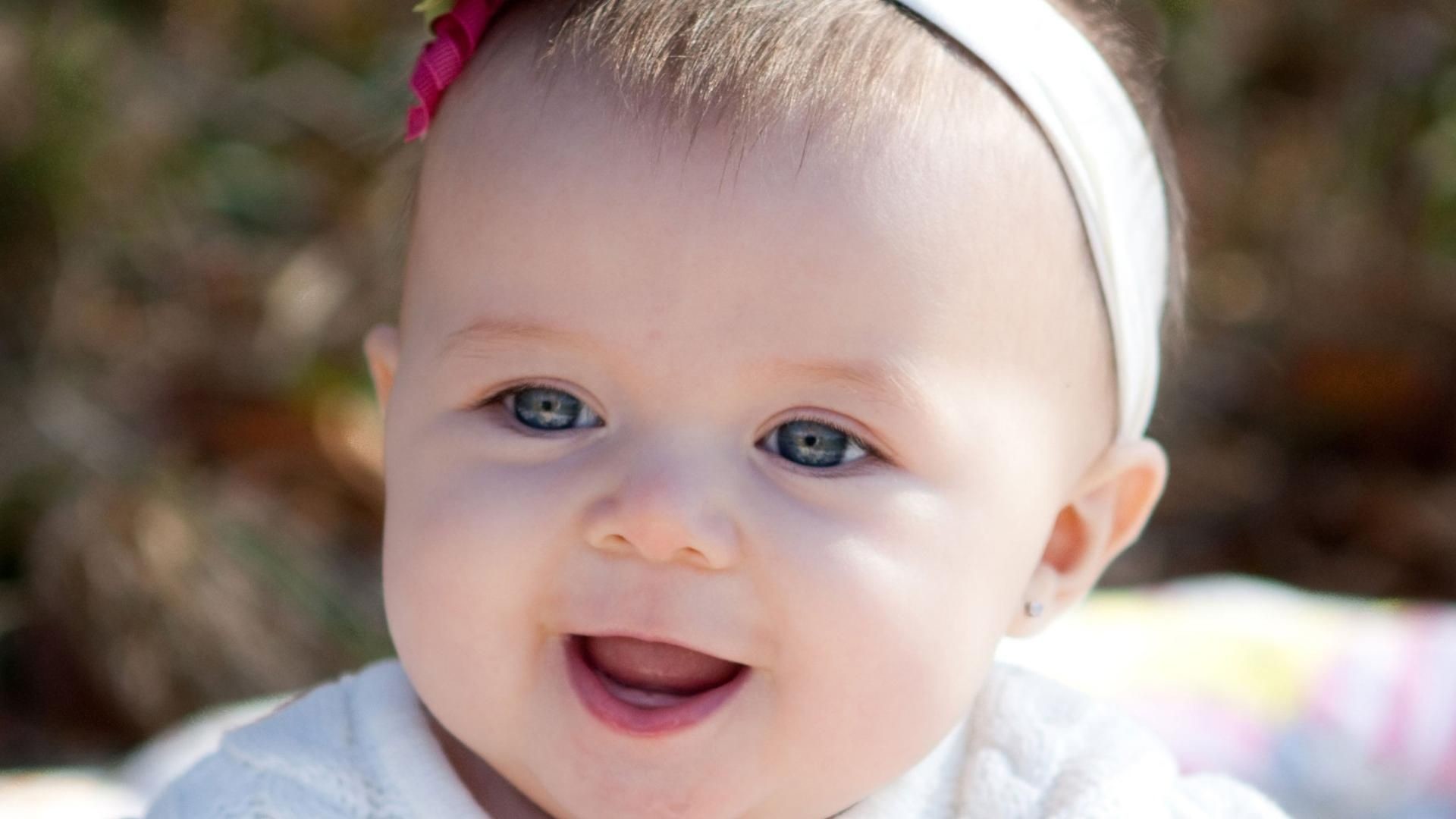 Cute Baby Girls Wallpaper – HD Wallpapers Pretty