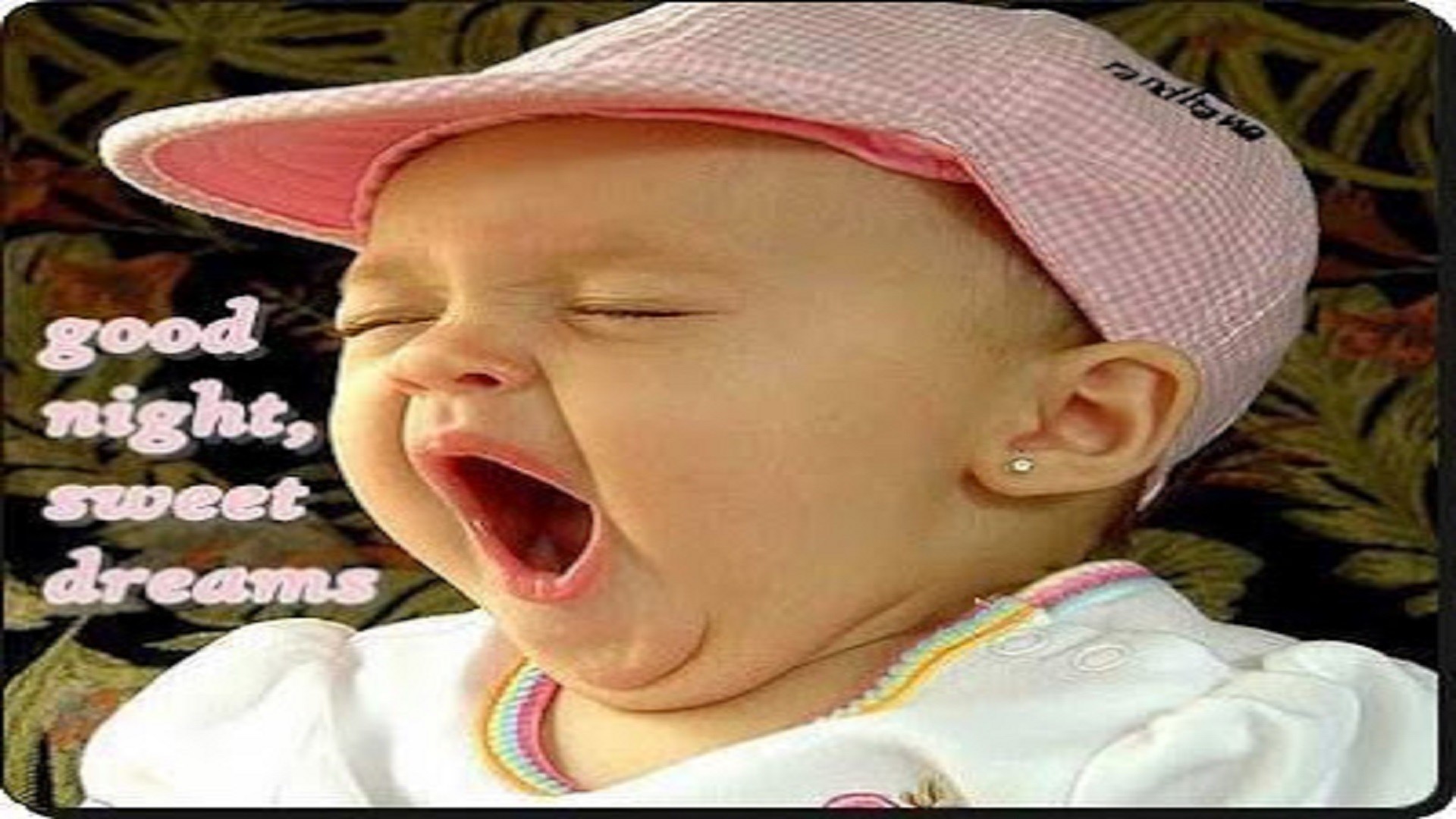 Cute Yawning Baby Wallpaper 0x0