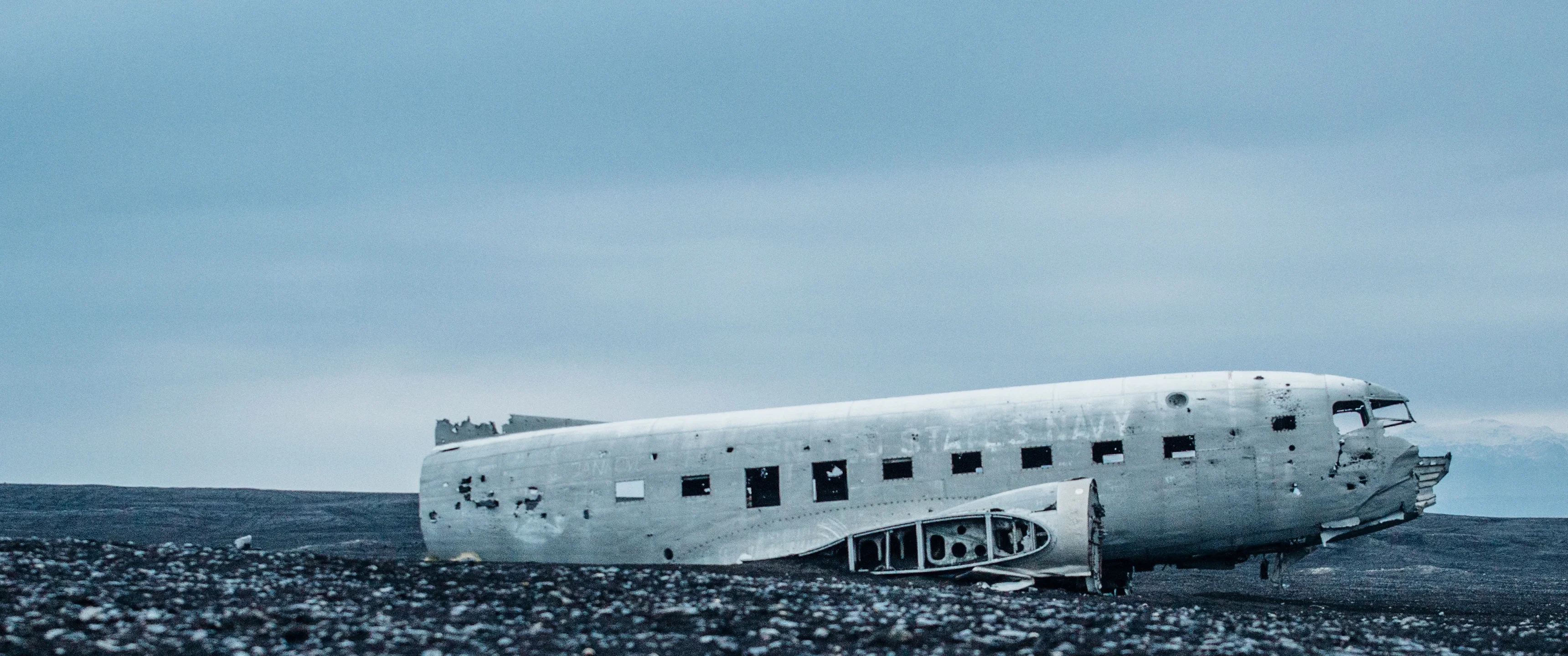Abandoned Flight – 219 Ultrawide HD Wallpaper 3440×1440