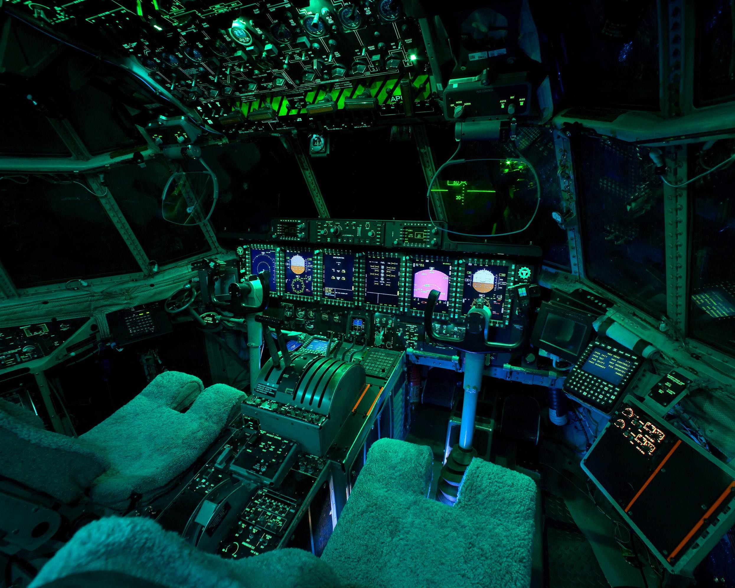A view from inside the cockpits of various flying machines (22 Photos)