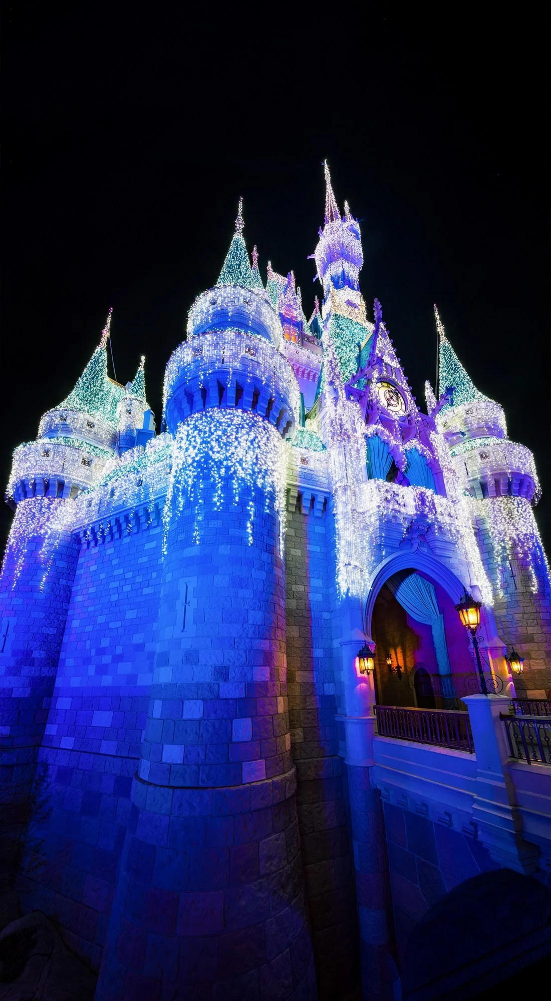 Cinderella castle dreamlights christmas disney world phone wallpaper