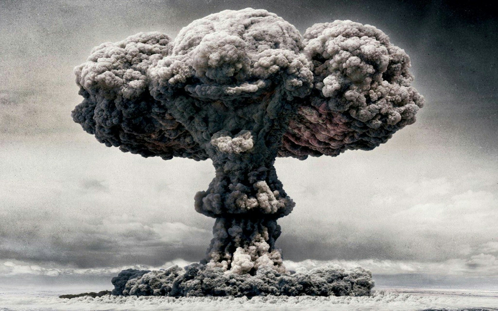 Nuclear bomb wallpaper for mac computers by Corliss Cook