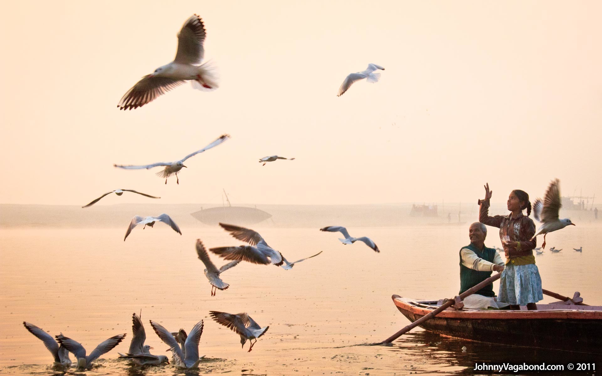 Desktop Wallpaper from the Ganges in Varanasi