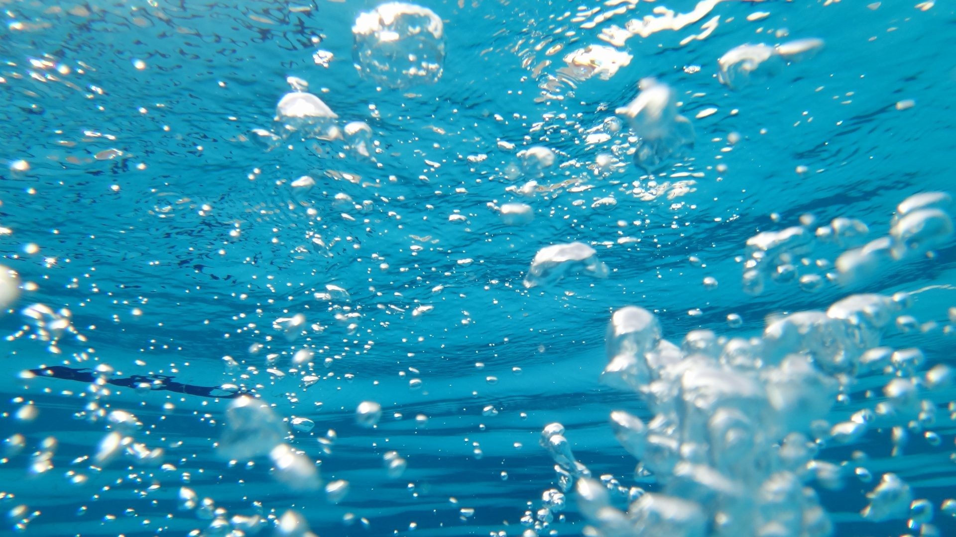 Gas Tag – Swim Dive Bubbles Waterfalls Lake Shore Deep Pool Oxy Dark Sea Grey Blue