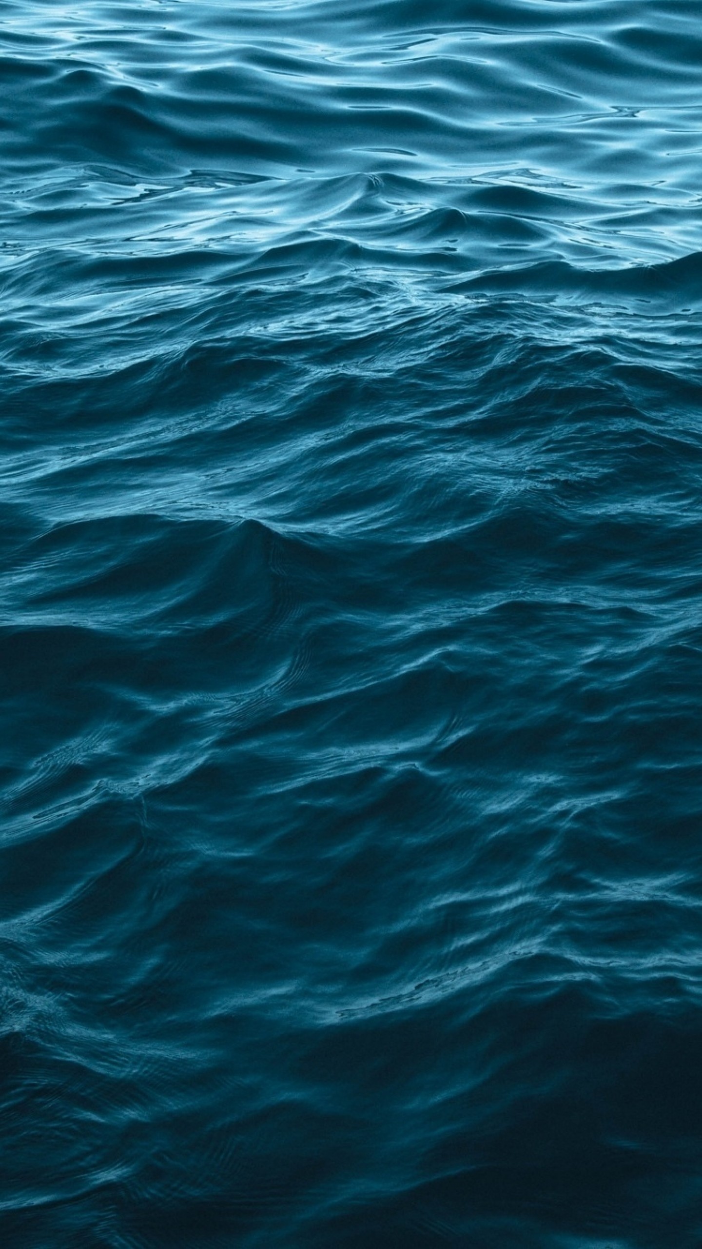 Preview wallpaper sea, water, waves, ripples, depth 1440×2560