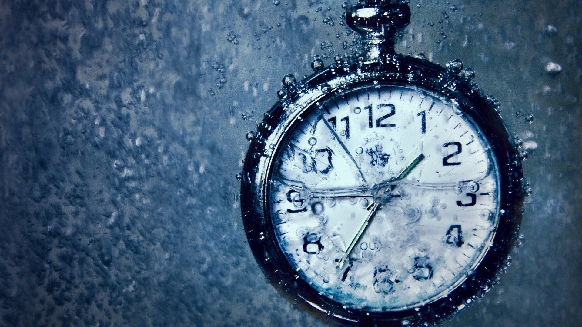 Old Clock Macro Bubbles Time Underwater Photo HD Wallpaper