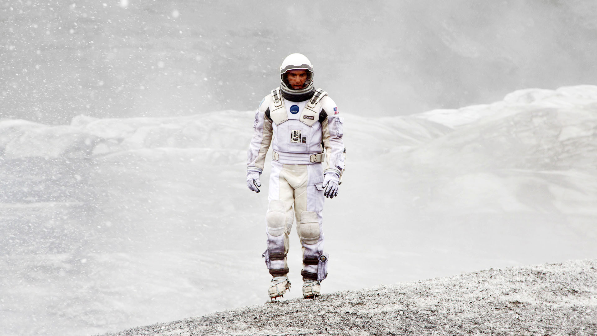 Interstellar, Cooper exploring, wearing space suit wallpaper