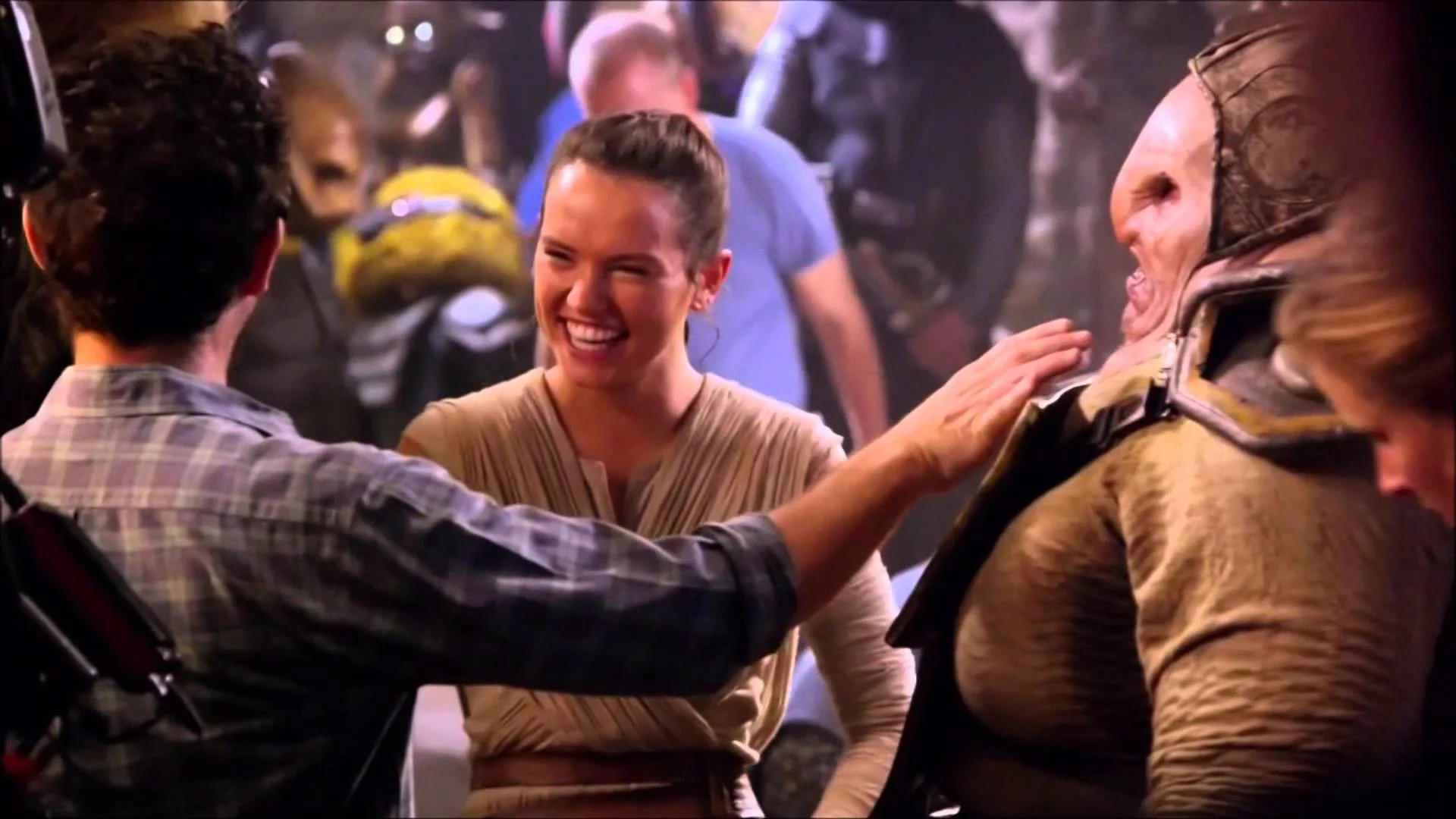 Star Wars: The Force Awakens- Disney Feauturette- On the Set-All About Rey  1080p HD – YouTube