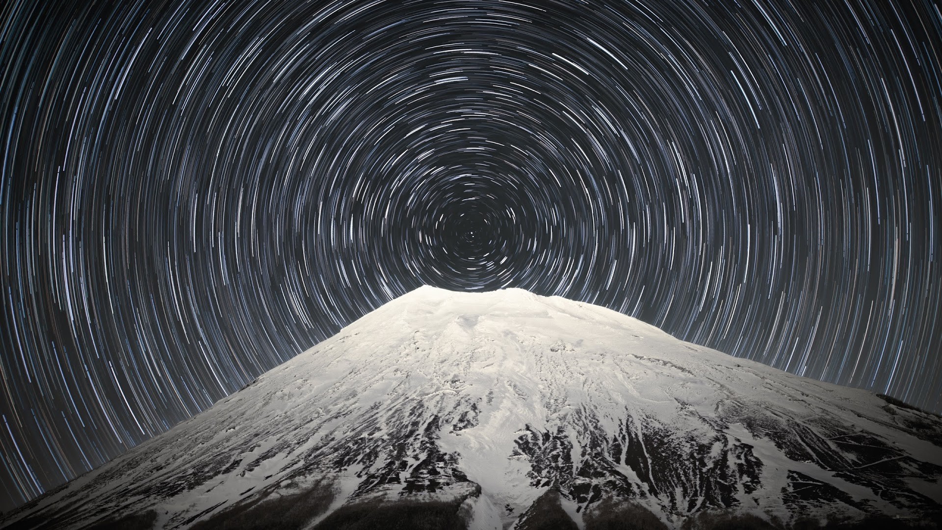 4K HD Wallpaper Sky Full of Stars above Mount Fuji Long Exposure Photography