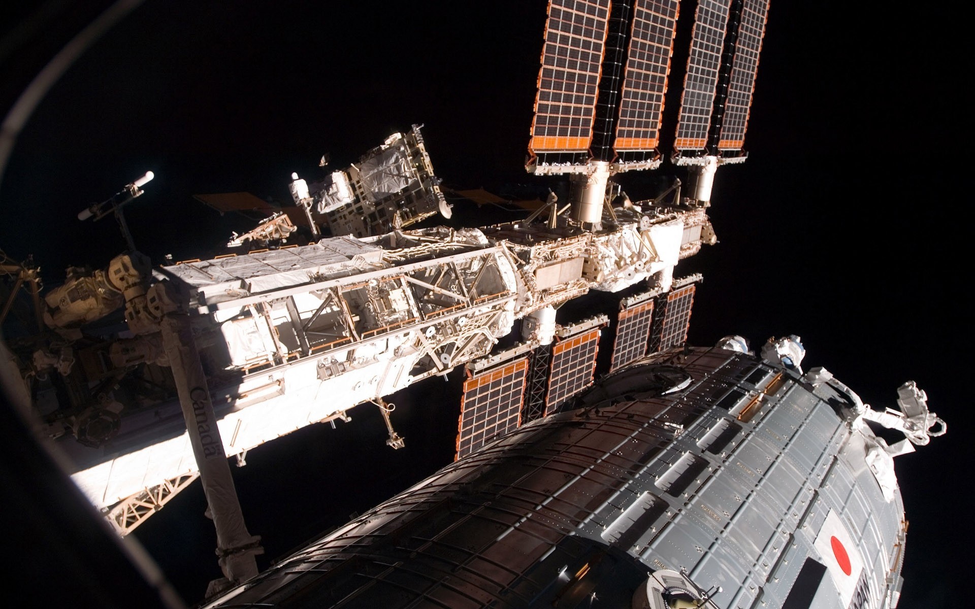 Preview wallpaper solar panels of The international space station