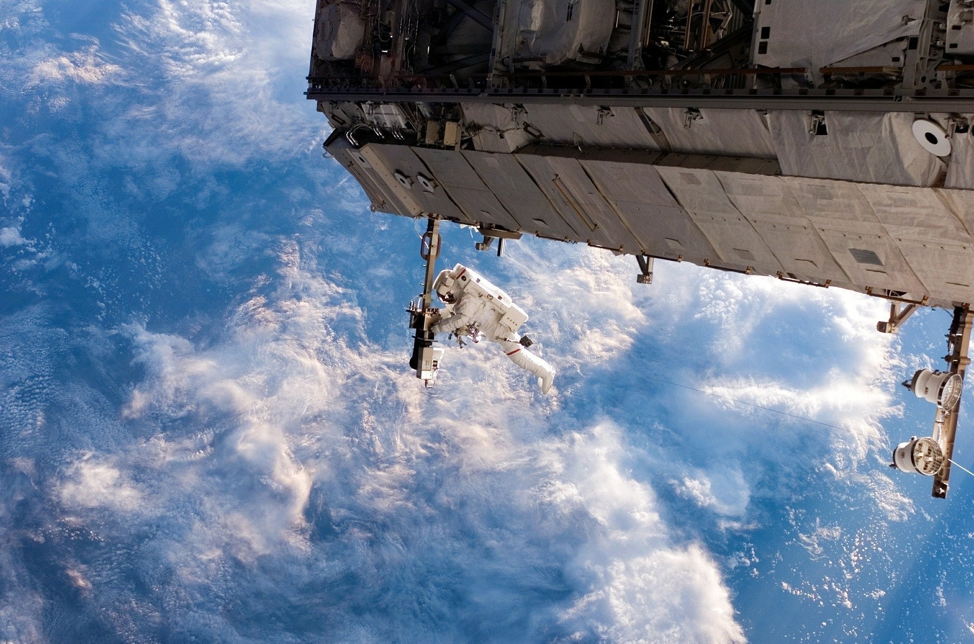 Astronaut suit eva ms tools suit flight the international space station maintenance eva helmet visor reflection