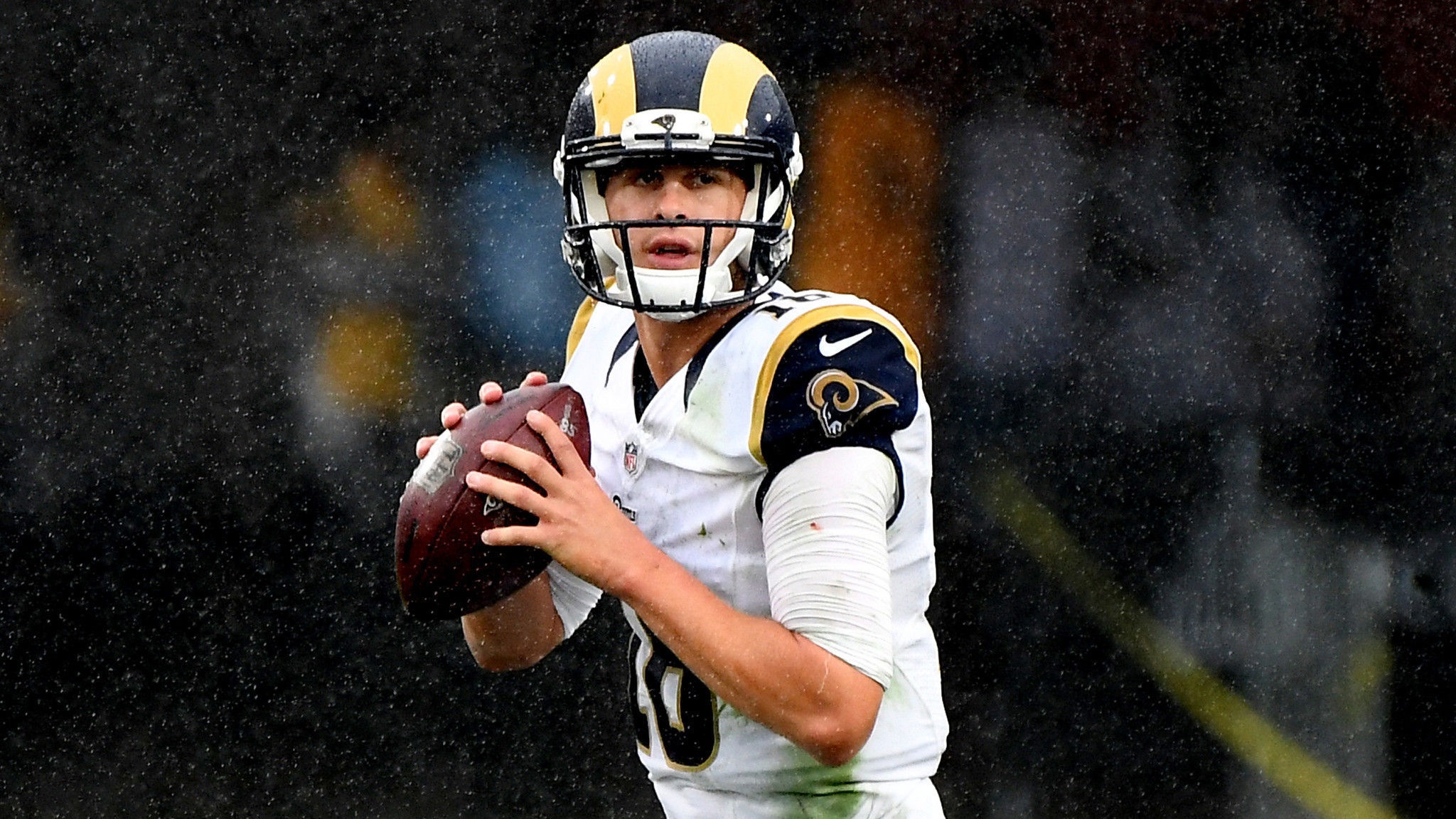Jared Goff makes his debut, but the Rams dont really let him play