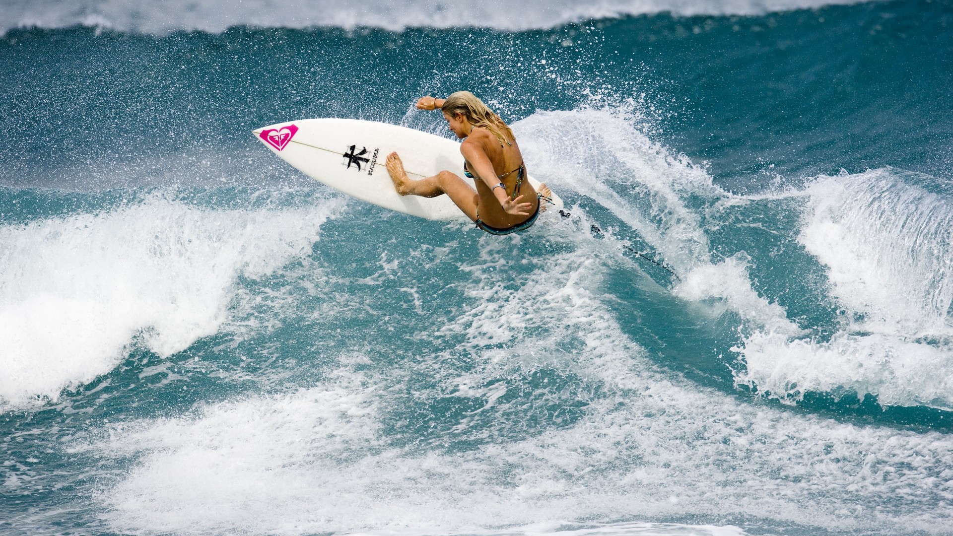 Sports – Surfing Wallpaper