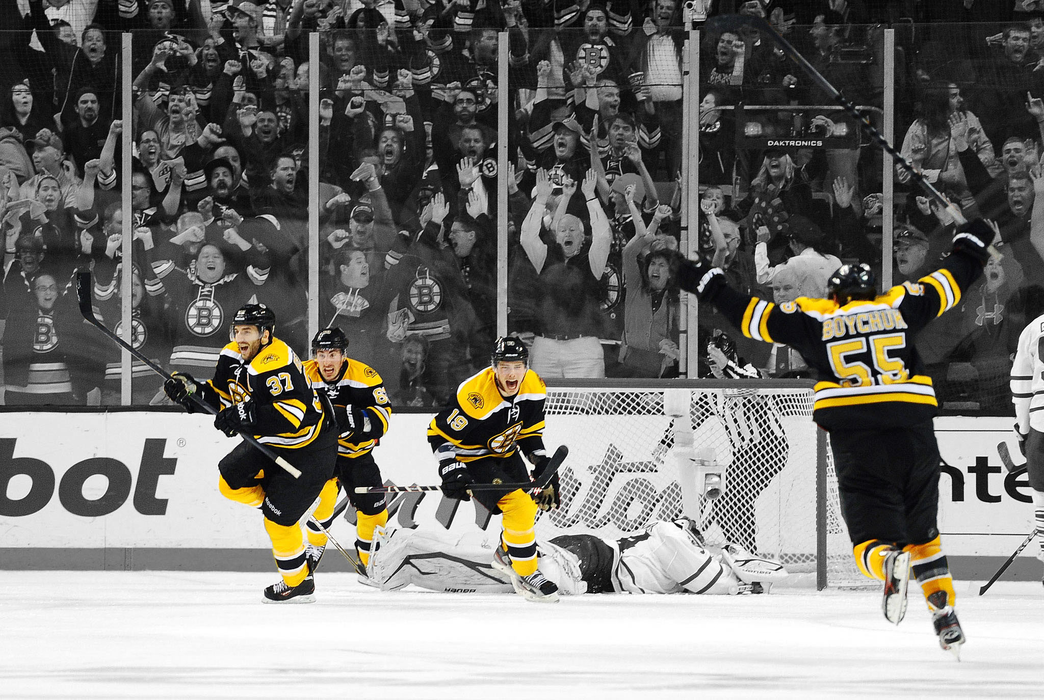 Tuukka Rask Boston Bruins wallpaper Hockey Sport Wallpaper 25601440 Boston Bruins Backgrounds 34