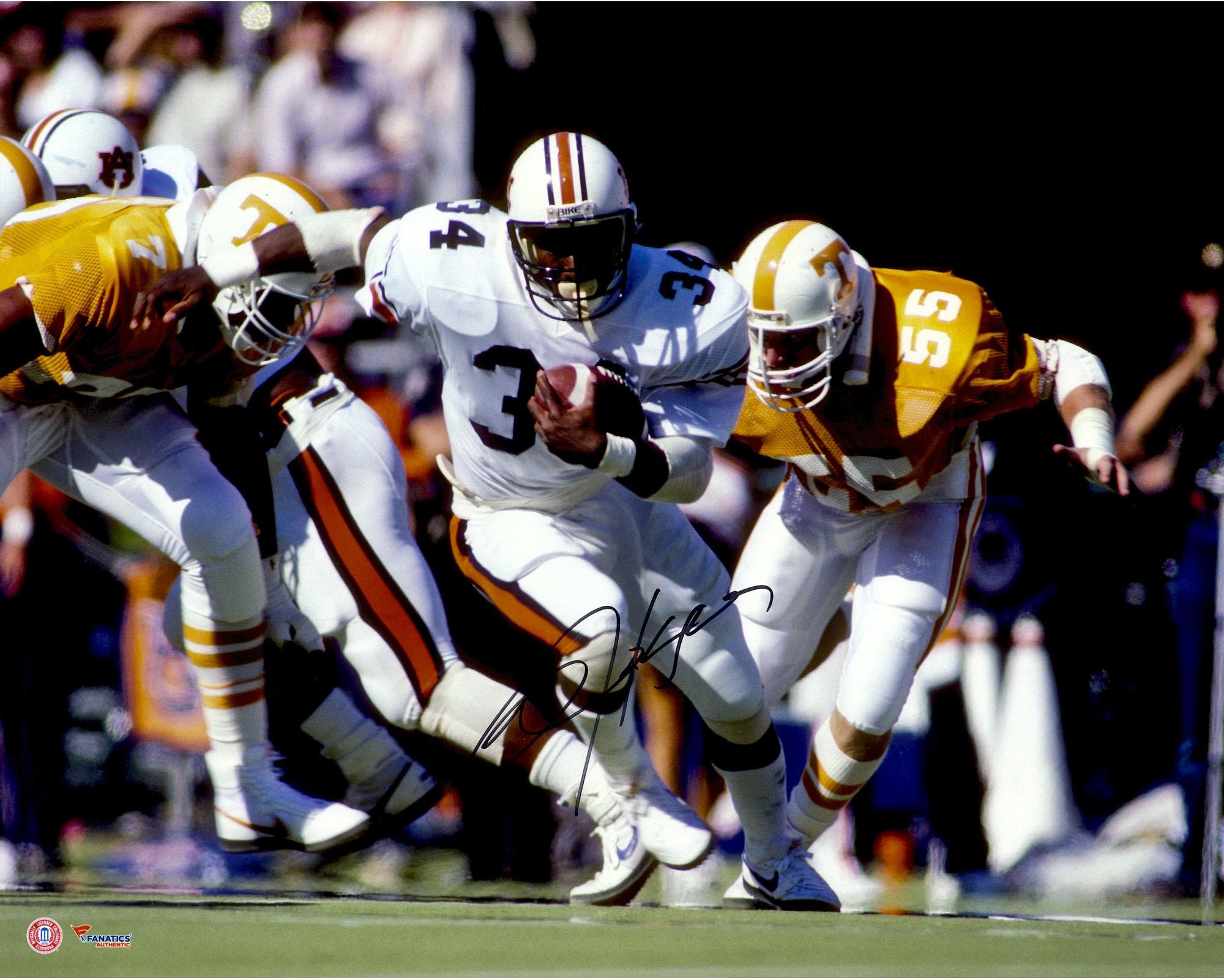 Filename bo jackson auburn tigers autographed 16 x 20 running photograph5 t5960575 2000