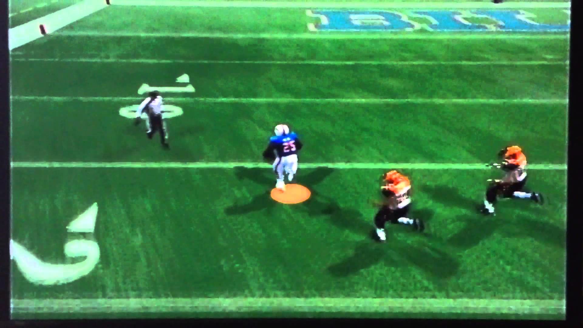 LeSean McCoy bursts out for a touchdown untouched Bills vs Bengals