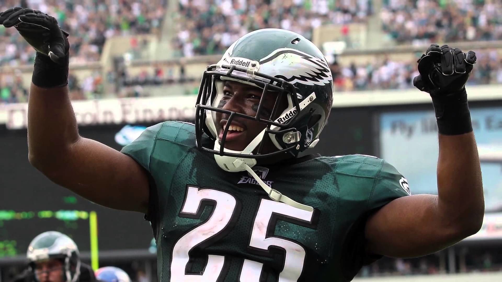 LeSean McCoy Called Out For Tipping 20 CENTS on 60 Bill