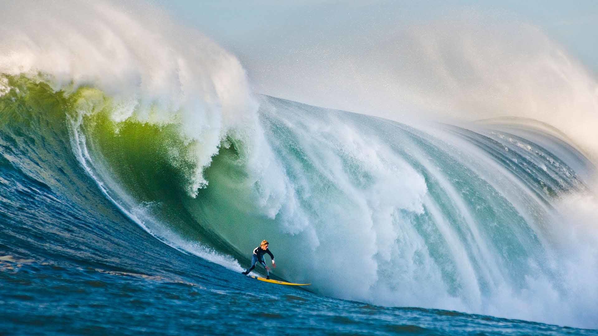 Mavericks Surf