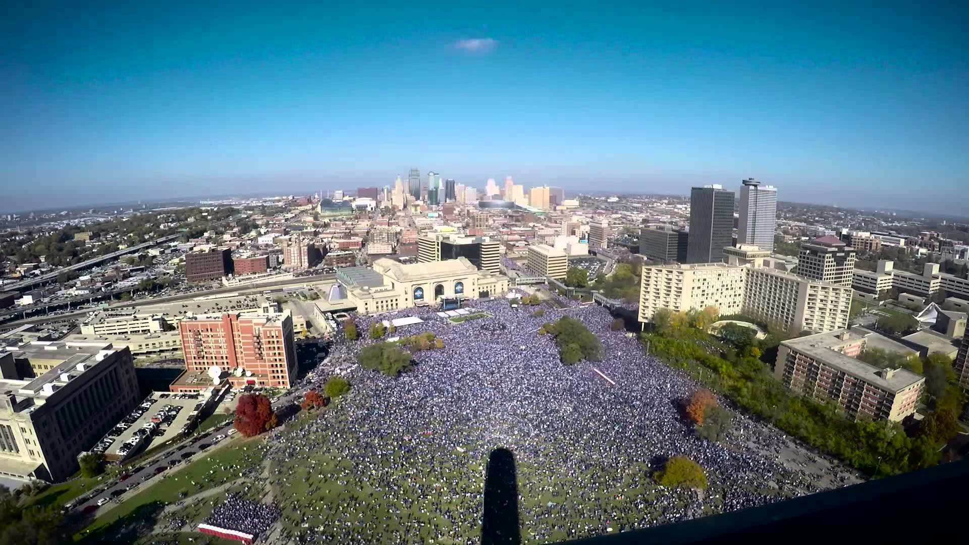 Kansas City Royals World Series Party from the Liberty Memorial – YouTube