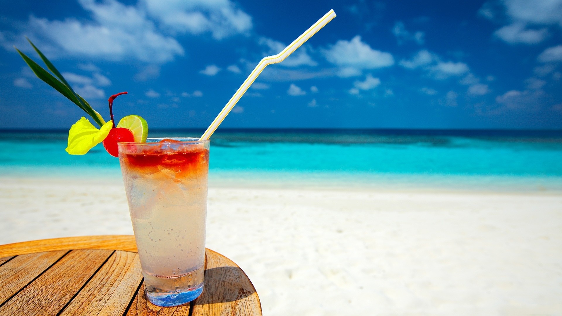 Preview wallpaper cocktail, beach, drink 1920×1080