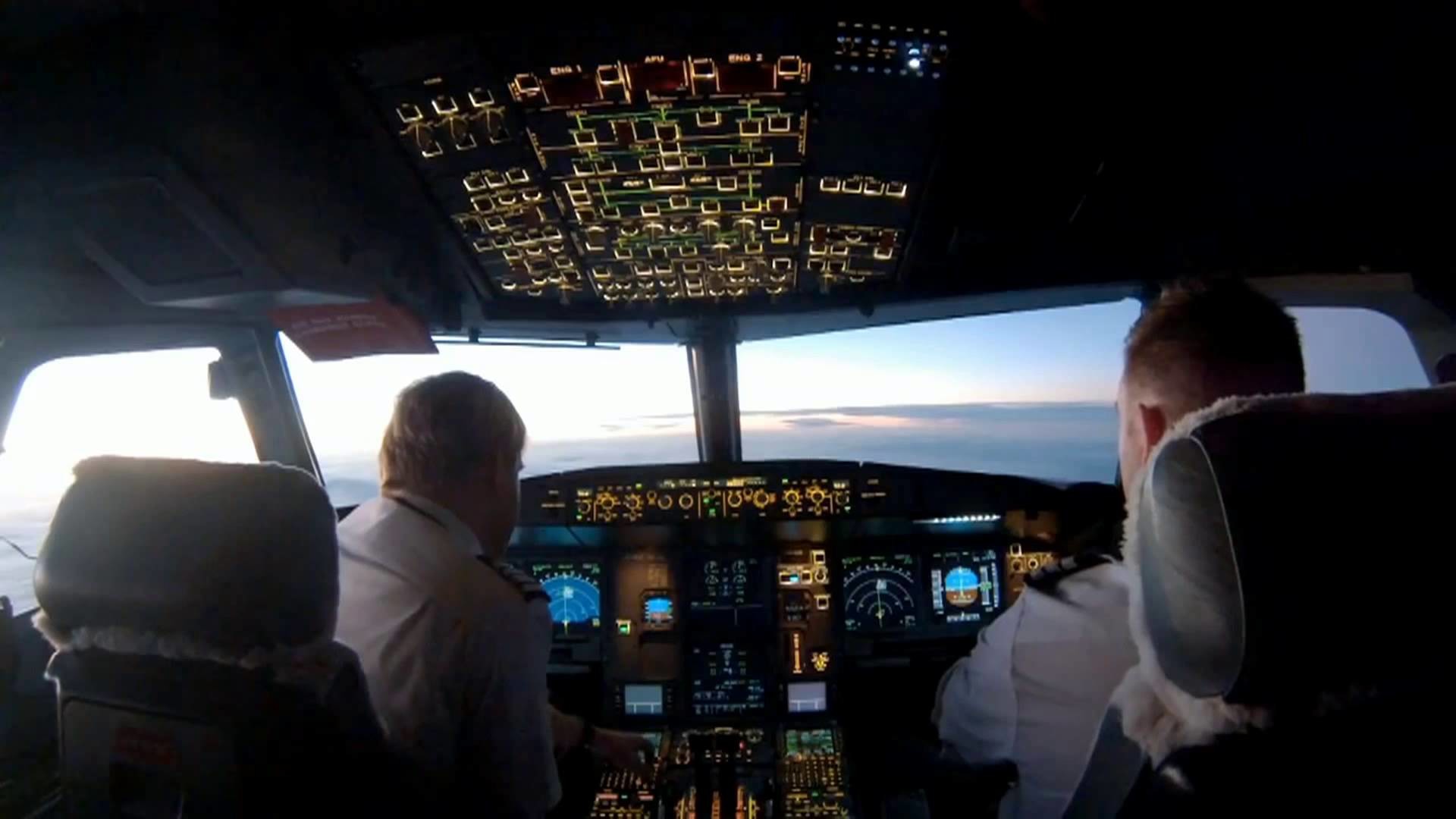 [ Why I fly ] – Full flight in the Airbus Cockpit What a view – YouTube