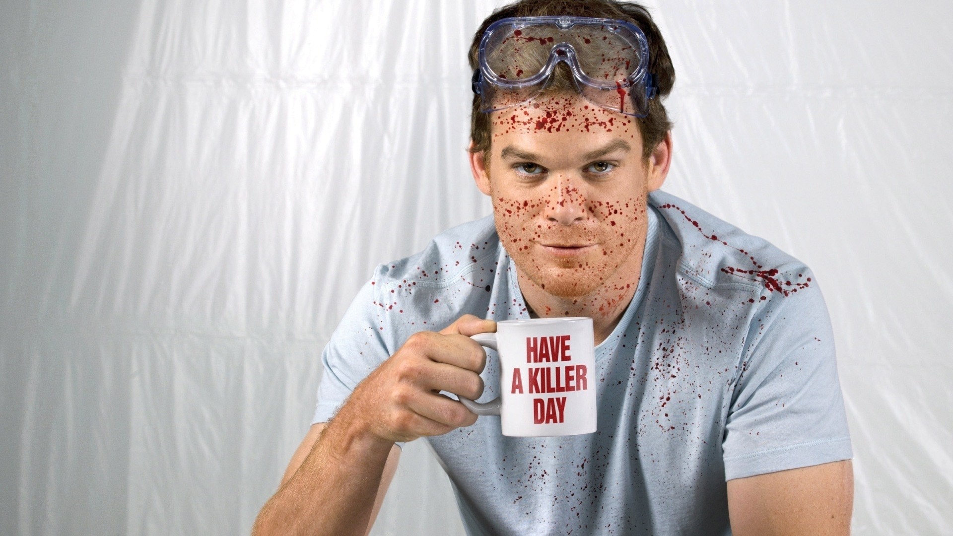 Preview wallpaper dexter, cup, spray, blood, actor, michael hall 1920×1080